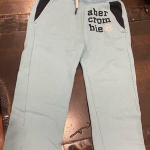 2 pairs of kids Abercrombie sweatpants. Navy 5/6 and light blue 3/4
